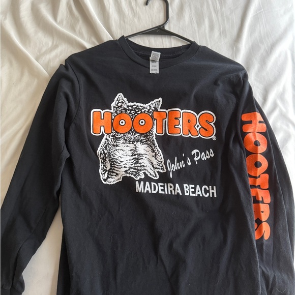 Hooters Long Sleeve Tee - Black and Orange - Picture 1 of 2